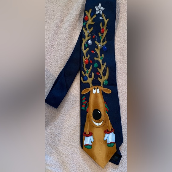 Hallmark Men’s tie Reindeer Antlers Christmas Lights Holiday Gift Tie - Picture 1 of 1